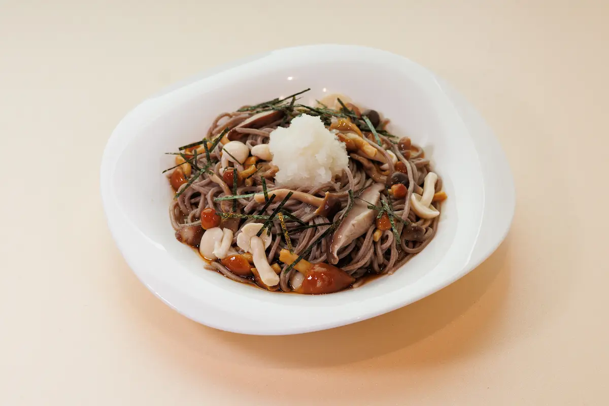 レストランおあしすの冷製きのこそば